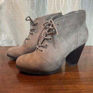 NWT Call It Spring Stylish Taupe Ankle Boots
Vegan Leather Block Heels